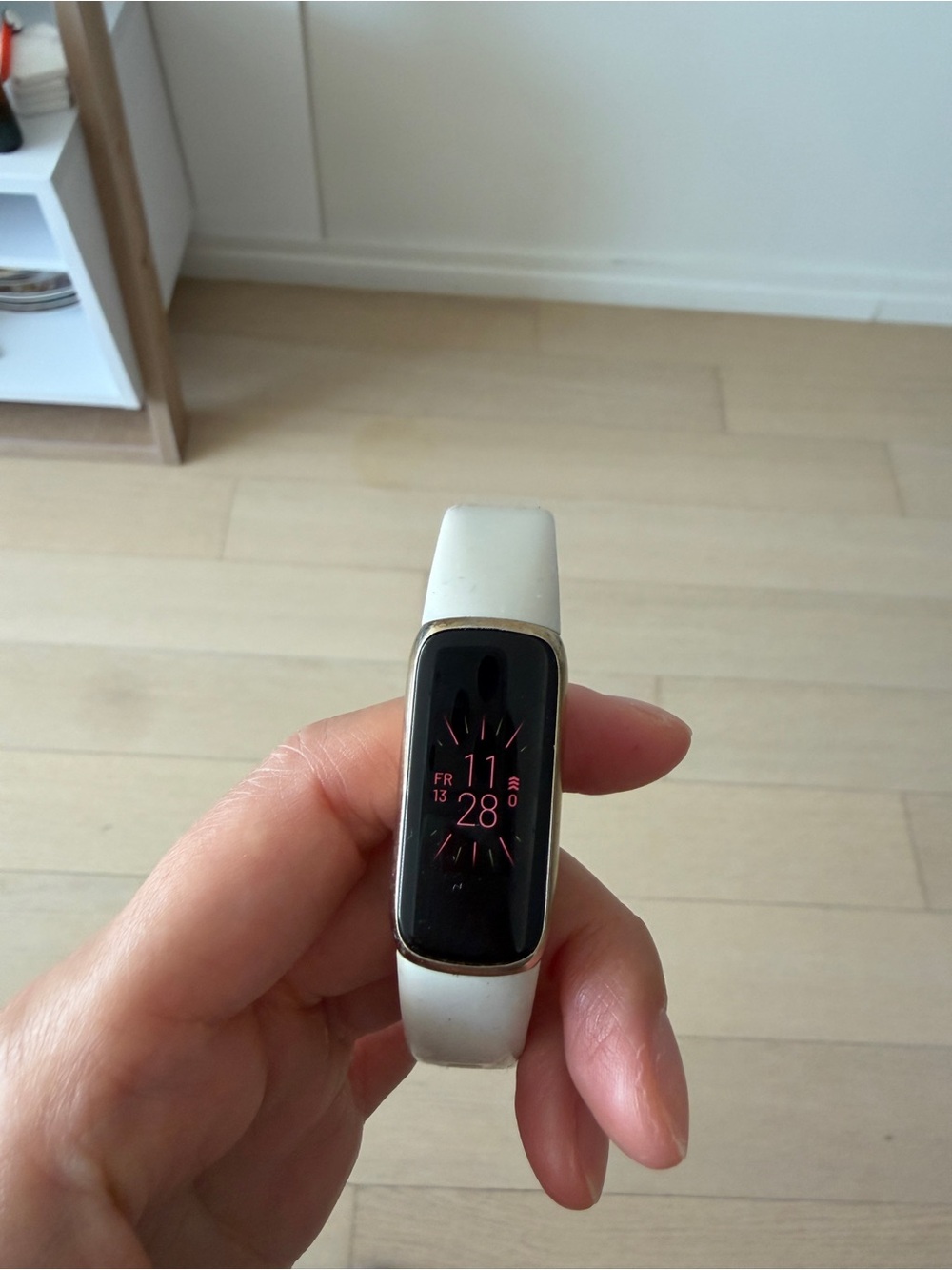 Fitbit Luxe - Picture 3 of 3